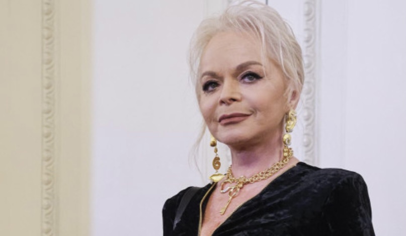 «Влюблена, как взрослая женщина»: Лариса Долина раскрыла секрет личной жизни