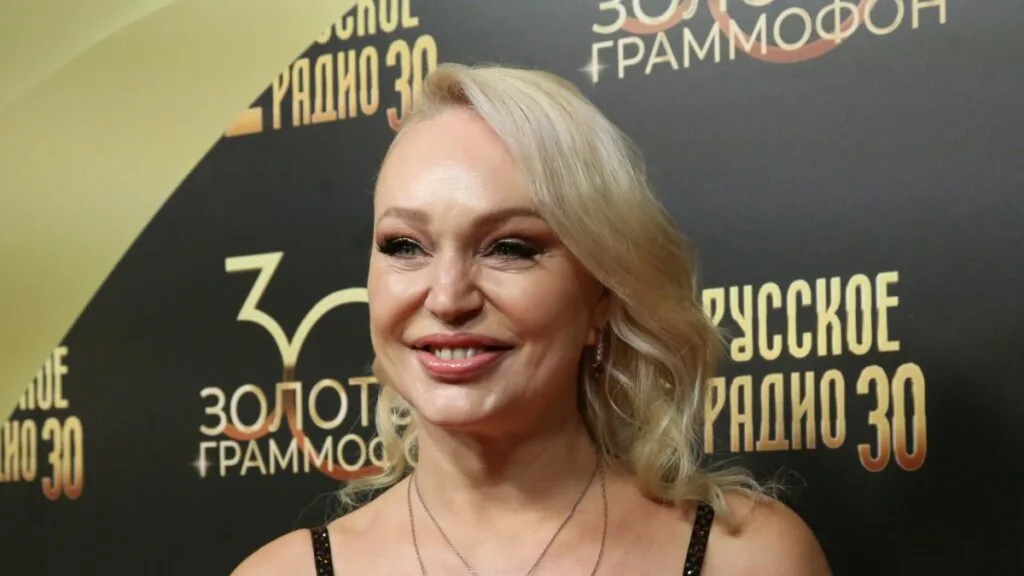 «Голодание ради красоты: как стремление к стройности едва не погубило Аллу Довлатову»