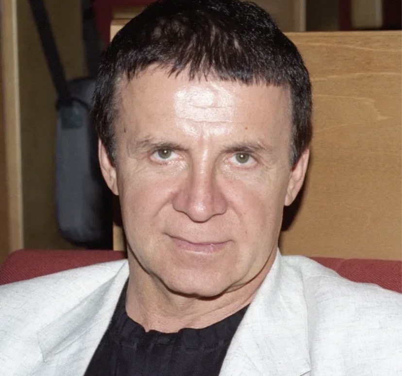 В 86 лет жизнь только начинается: Анатолий Кашпировский отменил гастроли ради новорожденной дочери