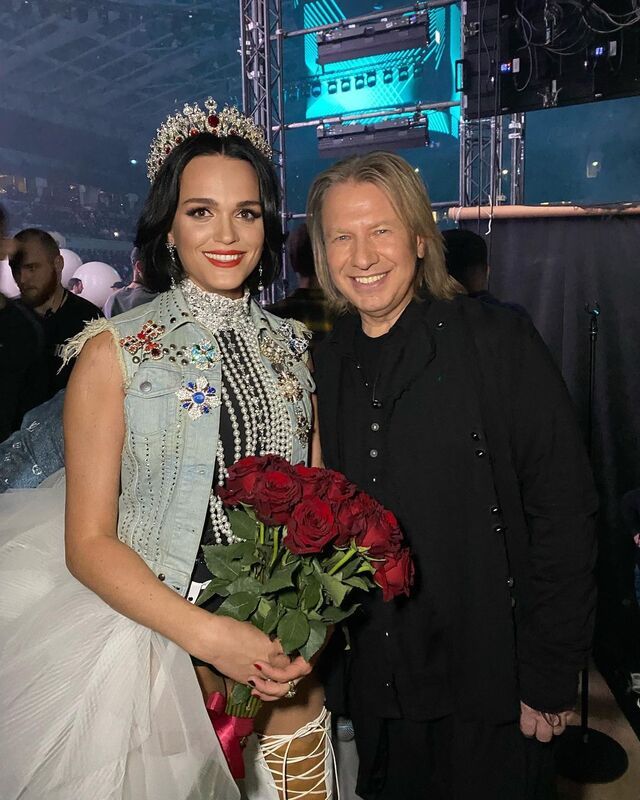 «Попутчица», харизма и судьба: как Виктор Дробыш создавал певицу Славу